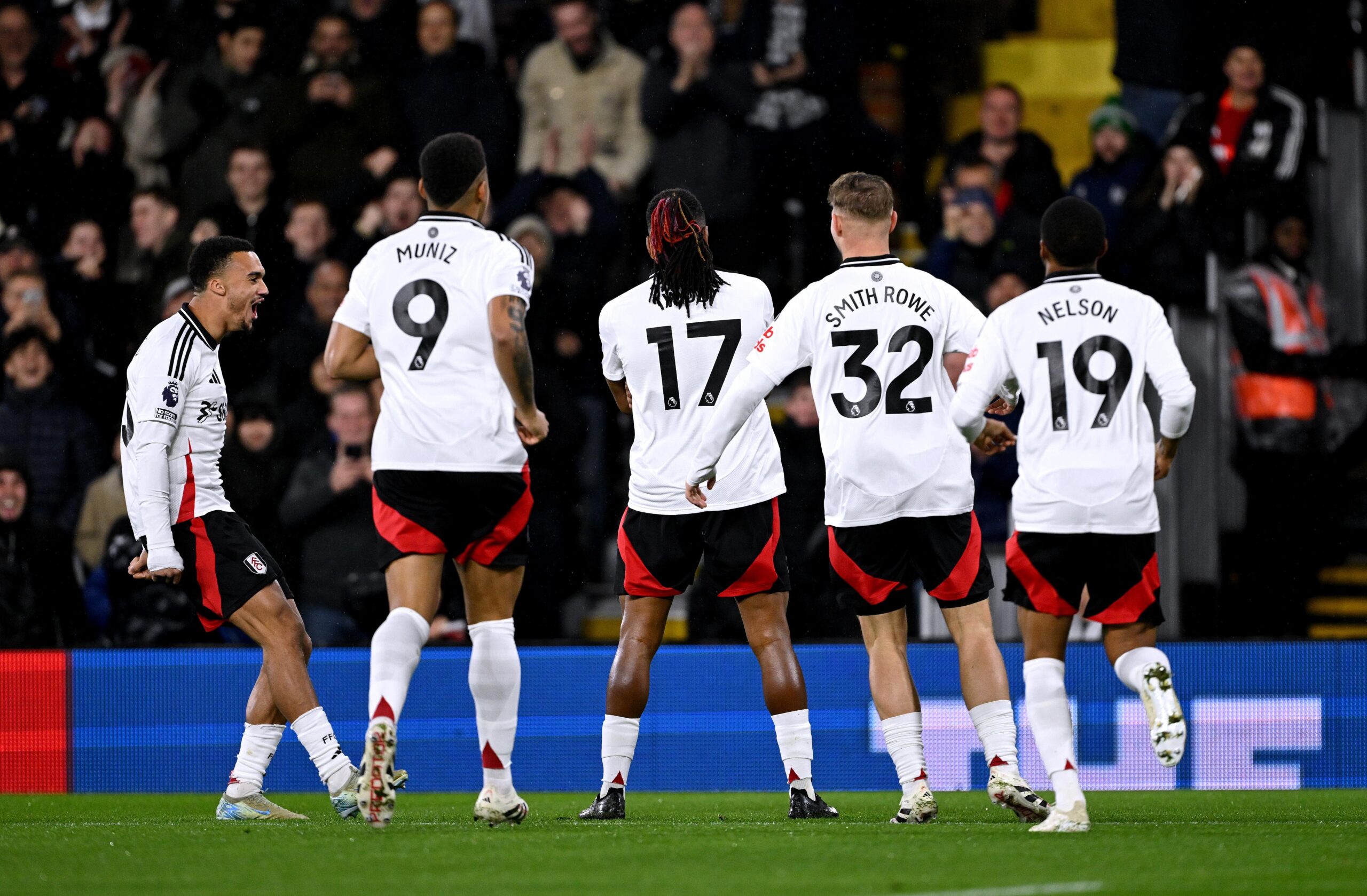 Angleterre : Alex Iwobi brille avec Fulham, son entraîneur le félicite