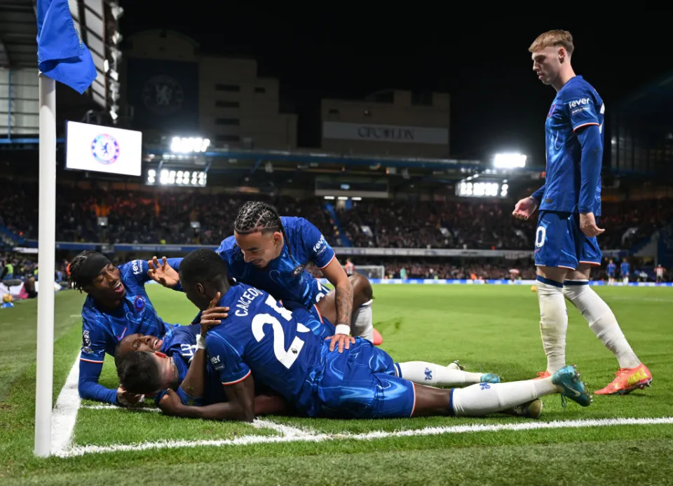 Angleterre : Le discours prudent de Maresca sur les ambitions de Chelsea