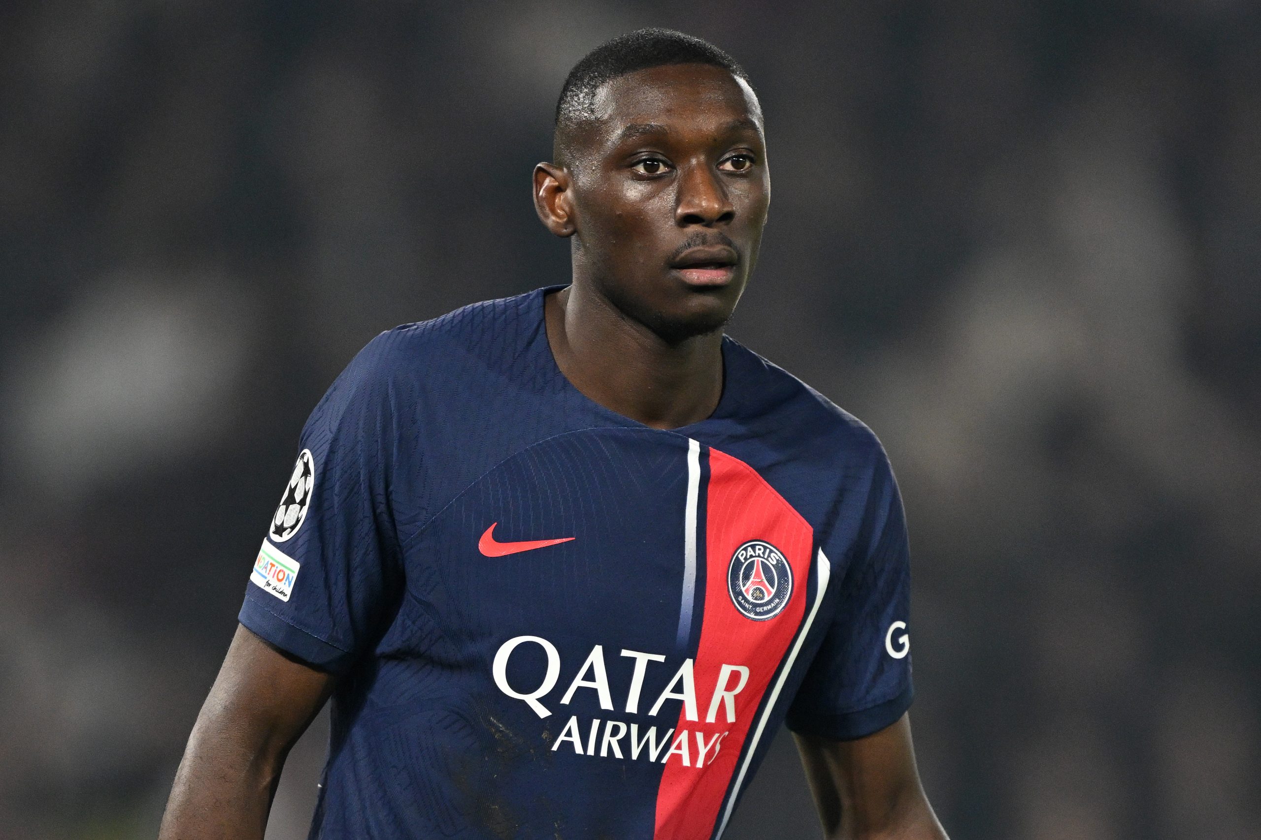 Angleterre : Trois clubs de Premier League ciblent un joueur du PSG…