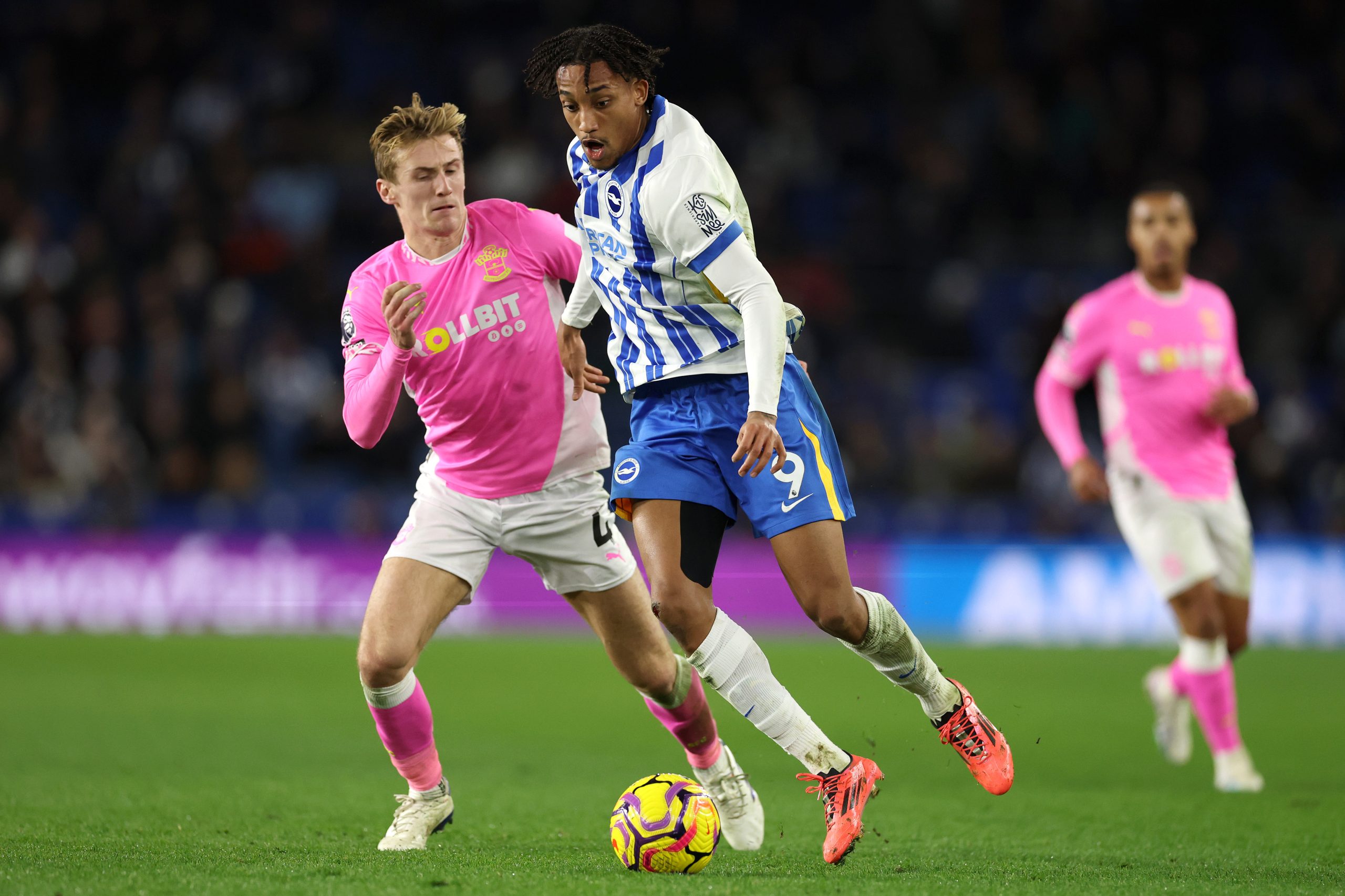 Arsenal s’intéresse à João Pedro de Brighton