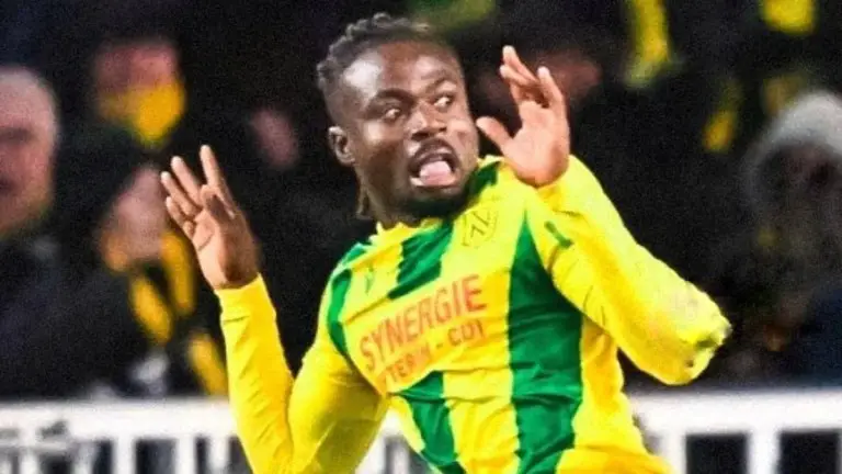 France : Le but spectaculaire de Moses Simon contre Rennes