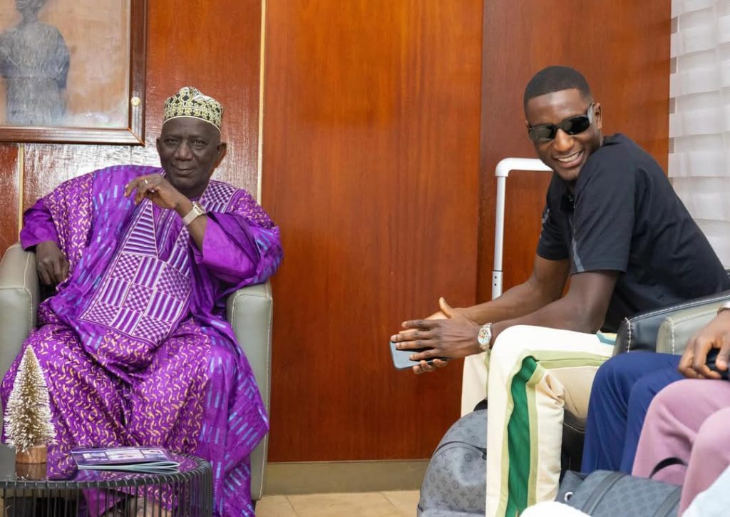 Guinée : le retour triomphal de Serhou Guirassy à Conakry