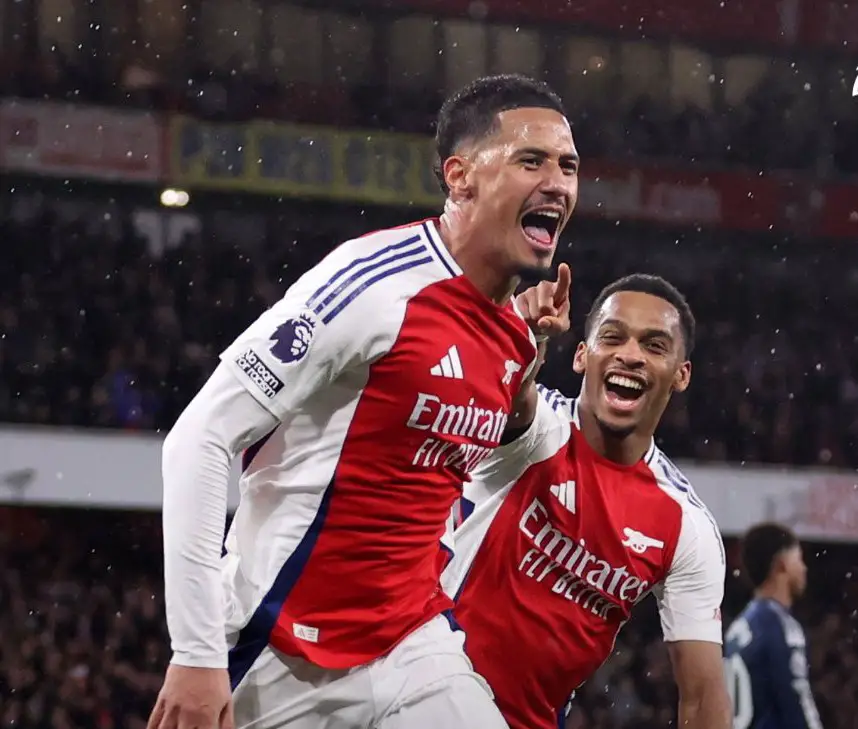 Le Royaume-Uni : Arsenal s’impose face à Manchester United et monte sur le podium