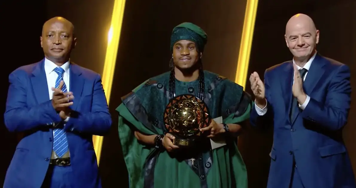 Nigeria : Adarabioyo fête la récompense de Lookman…