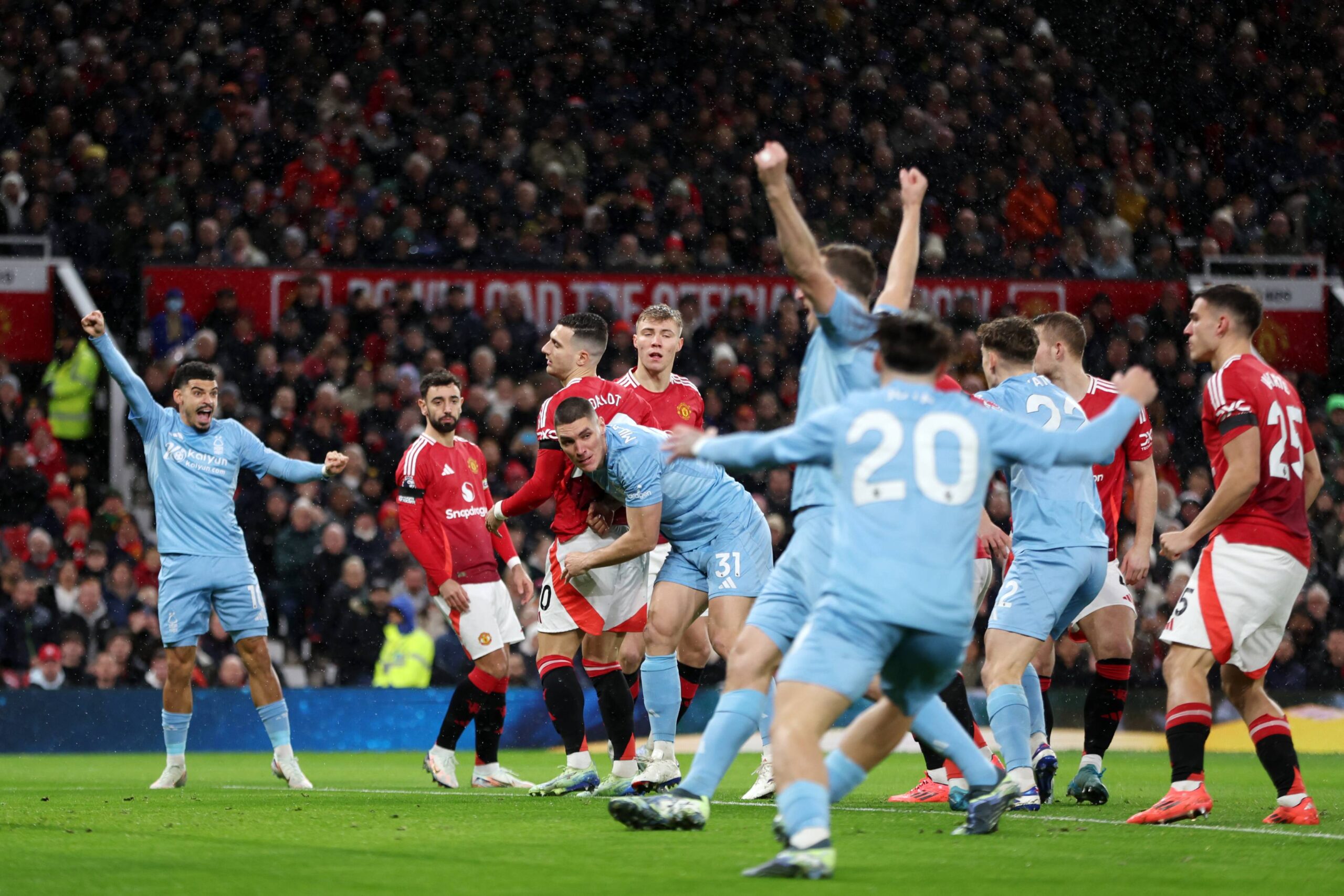 Royaume-Uni : Ruben Amorim exprime sa sympathie aux fans de Manchester United après leur défaite