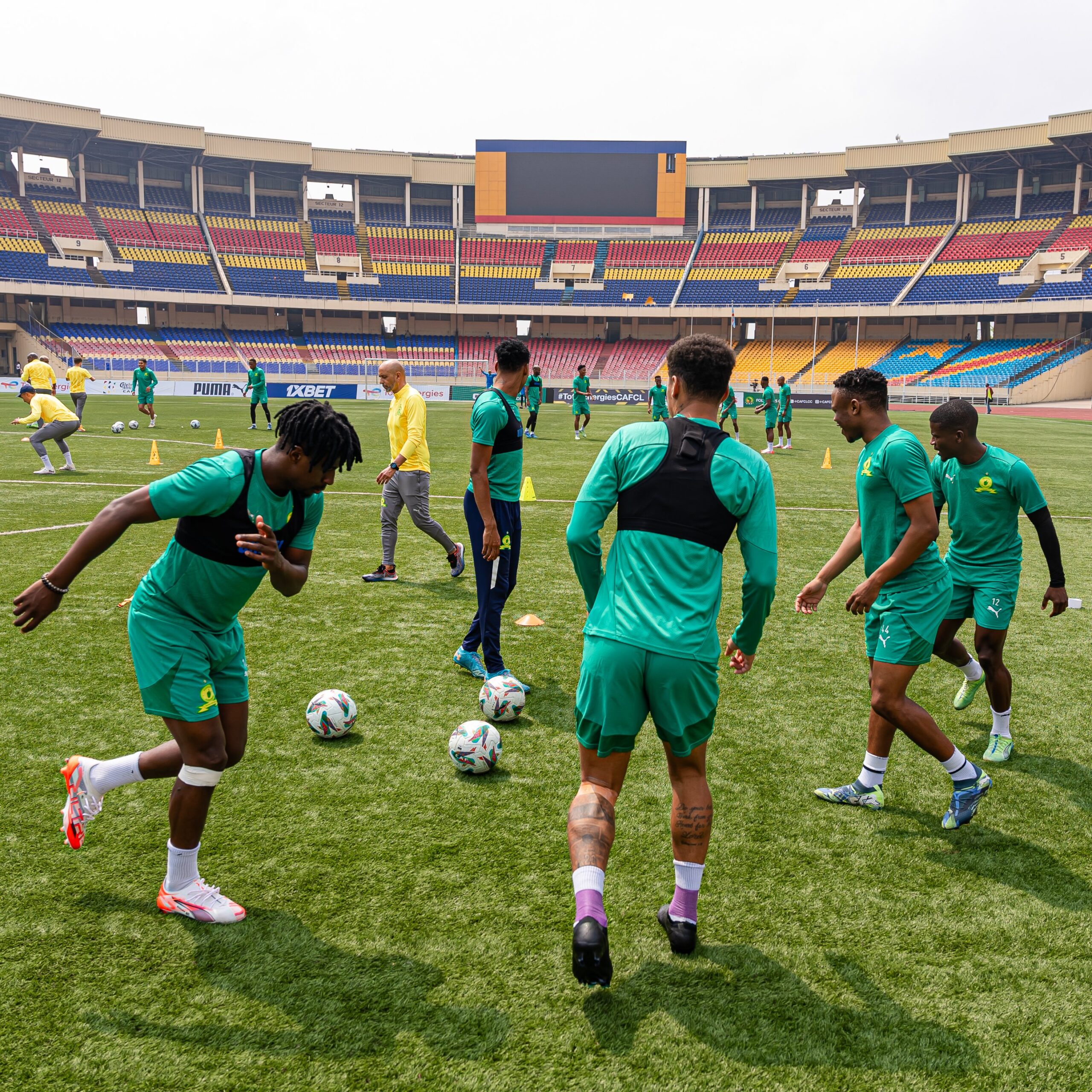 Afrique du Sud : Cardoso critique les joueurs remplaçants des Sundowns après un match mitigé