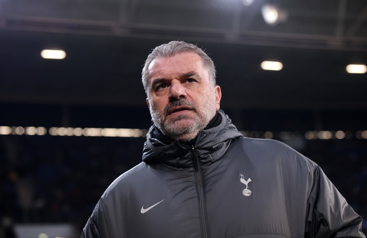 Ange Postecoglou défend la progression de Tottenham malgré les critiques