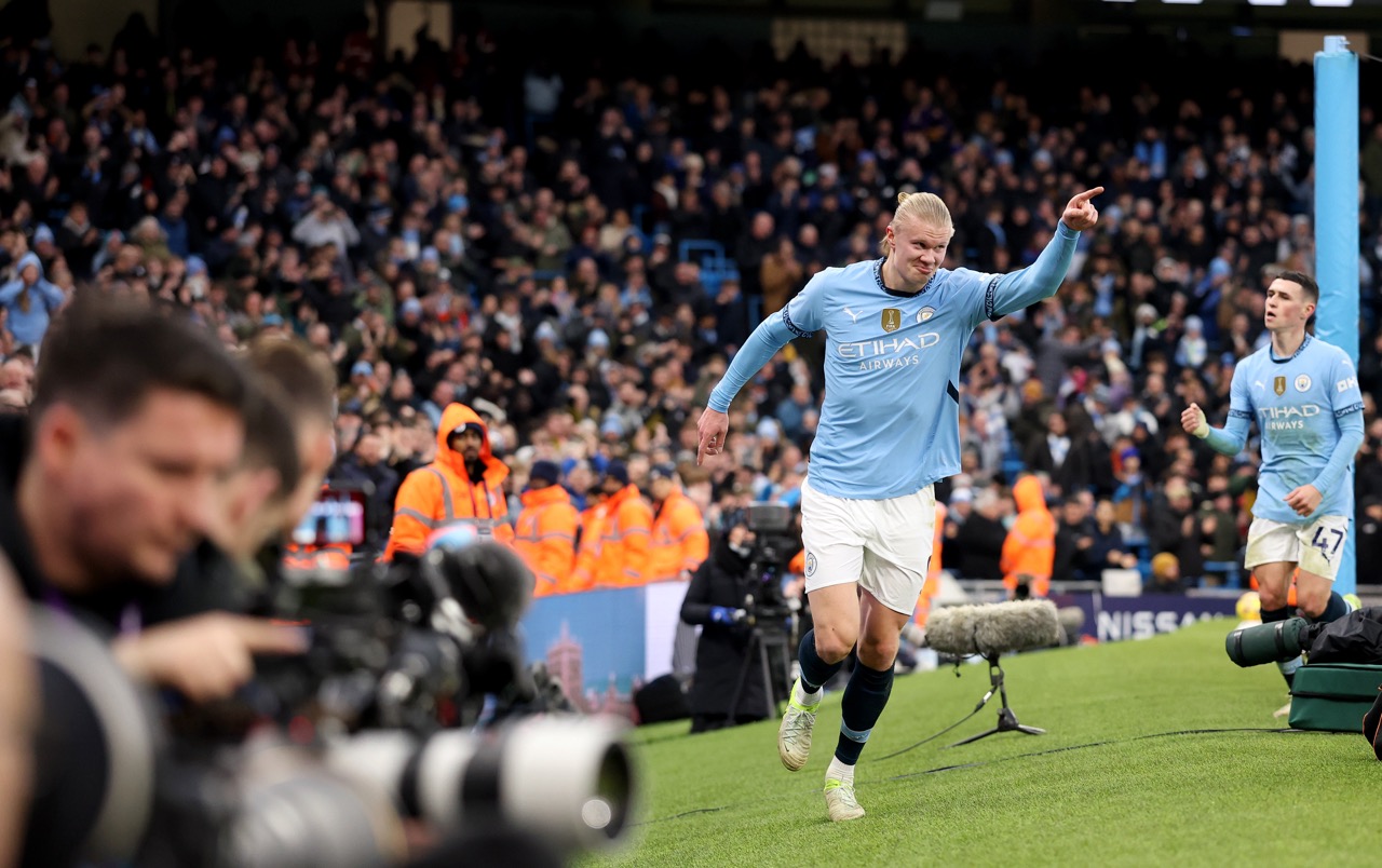 Angleterre : Erling Haaland prolonge à Manchester City, Guardiola attend plus