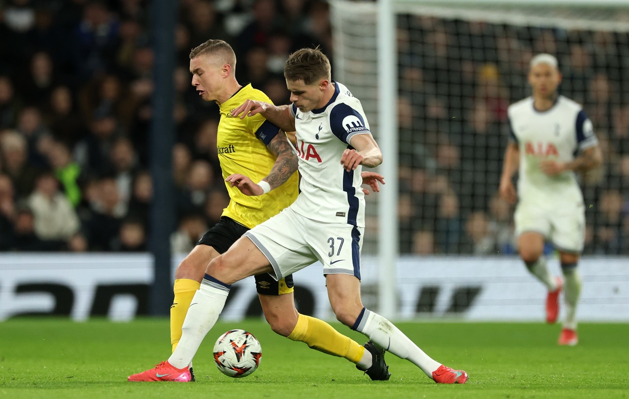 Angleterre : Retour impressionnant de Micky van de Ven avec Tottenham