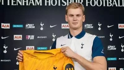 Antonin Kinsky explique son transfert à Tottenham