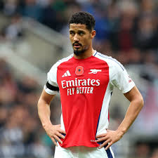 Blessure mineure pour William Saliba avant le match d’Arsenal contre le Dinamo Zagreb