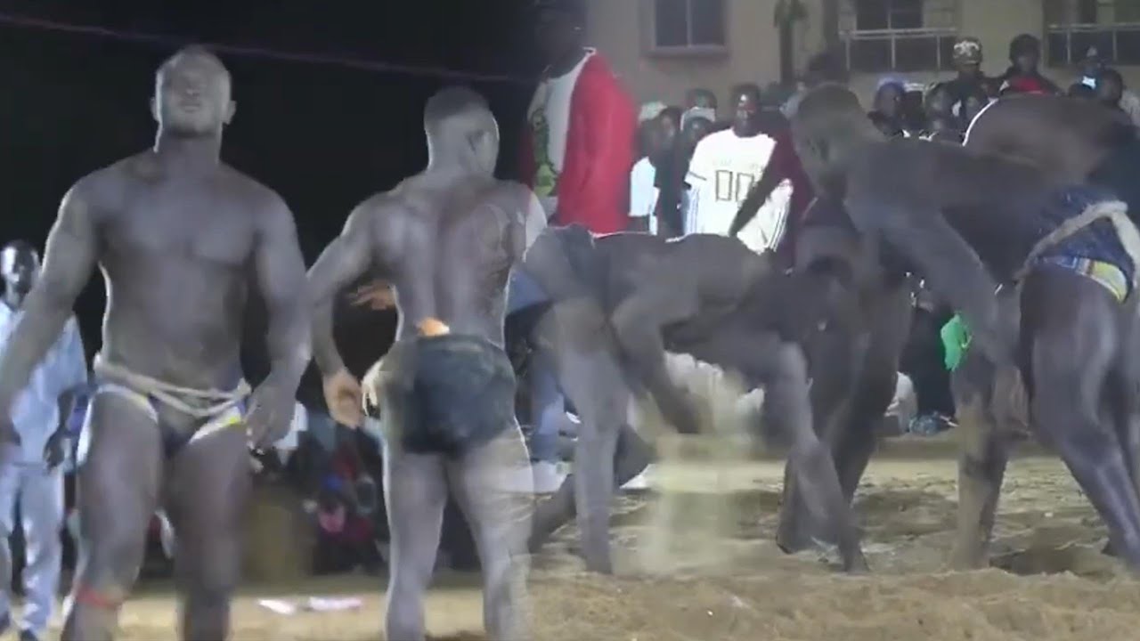 Combat Ndiol Bou Sana face à Ngor Niakh au Sénégal : chute spectaculaire à Gal Gui