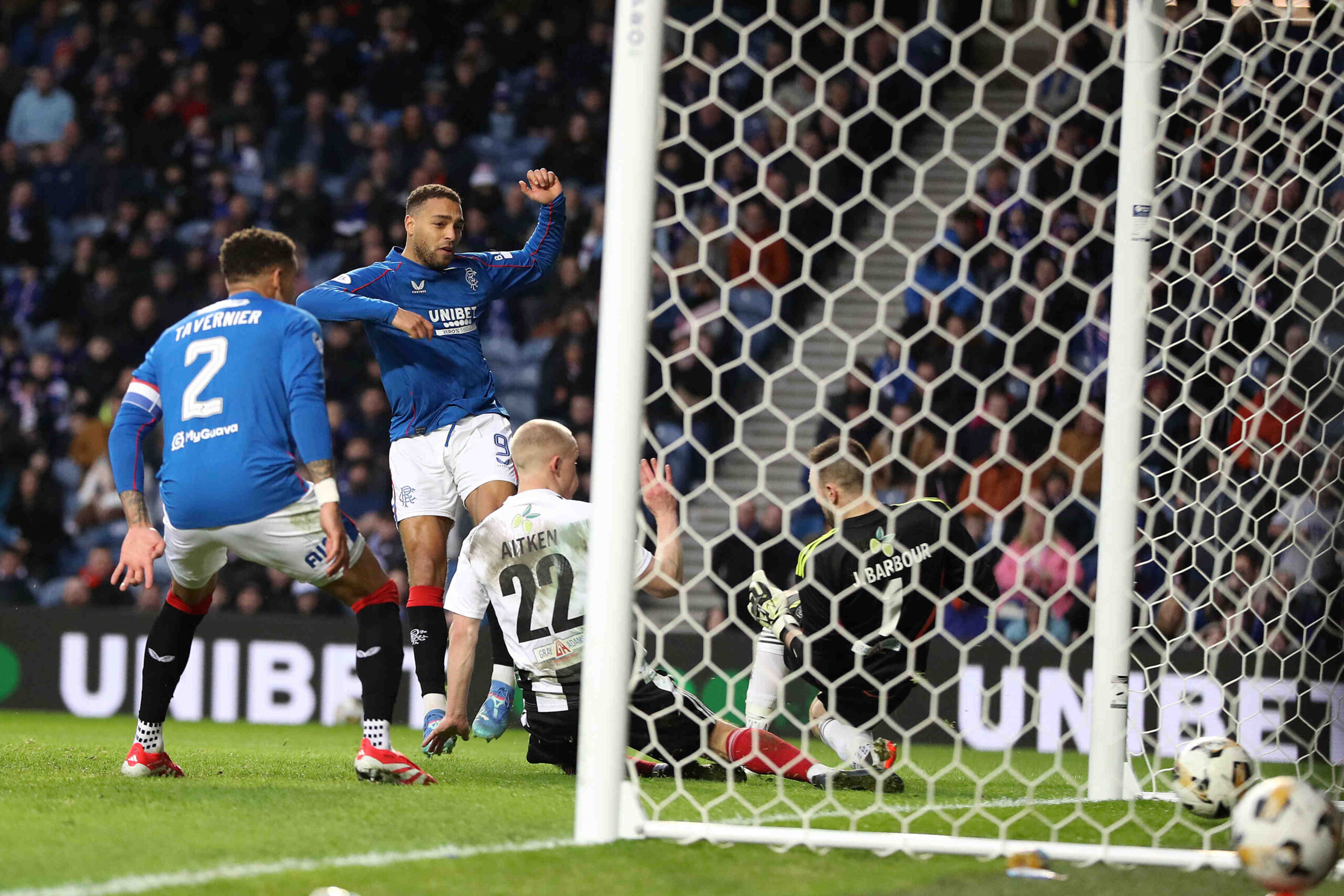 Écosse : Le technicien des Rangers félicite Dessers pour son triplé en Coupe