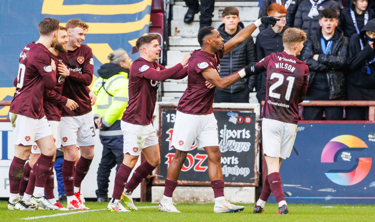 Le Hearts s’impose 3-2 face à Kilmarnock dans un match serré