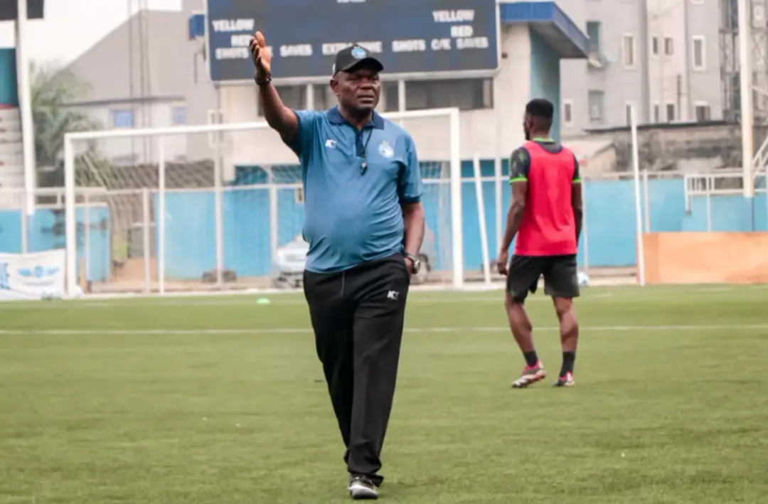 Le Nigeria : Enyimba subit une défaite « malheureuse » face à Kano Pillars, selon Eguma