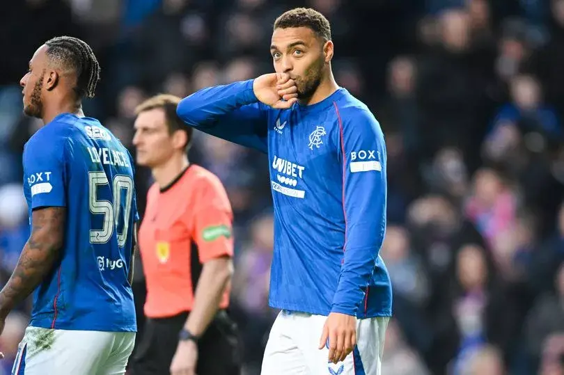 Leon Balogun critique les fans des Rangers pour leur manque de respect envers Cyriel Dessers