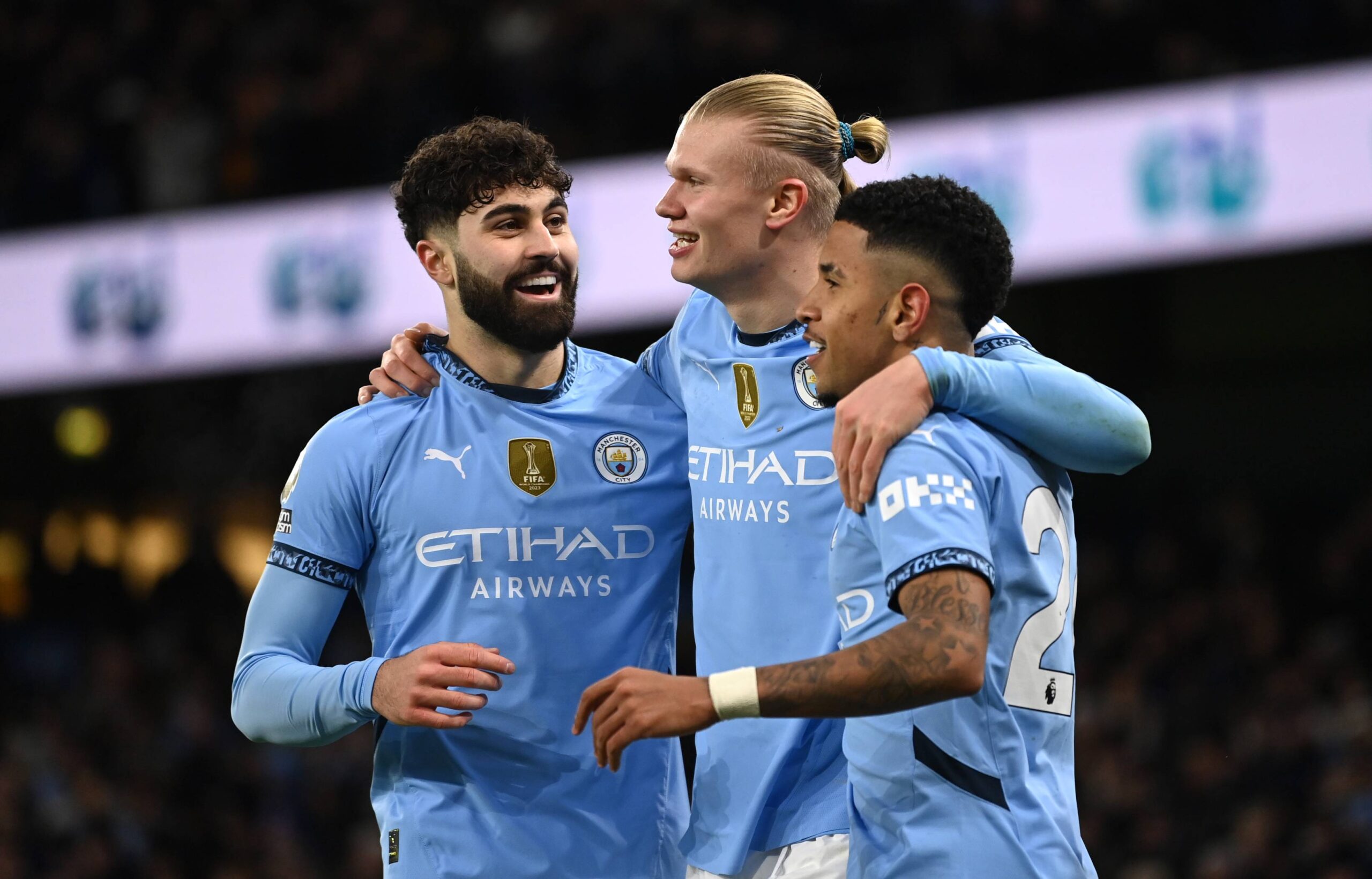 Manchester City : Pep Guardiola critique son équipe malgré une victoire éclatante