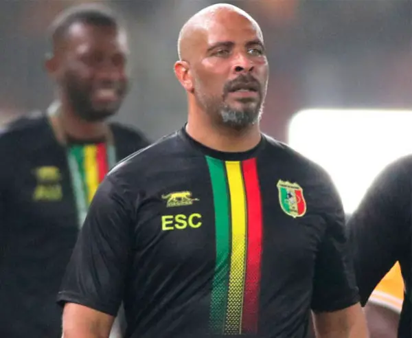 Nigeria : Appel au soutien de l’entraîneur des Super Eagles Eric Sékou Chelle