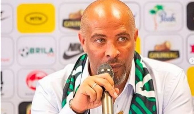 Nigeria : Eric Chelle sommé de qualifier les Super Eagles pour le Mondial 2026