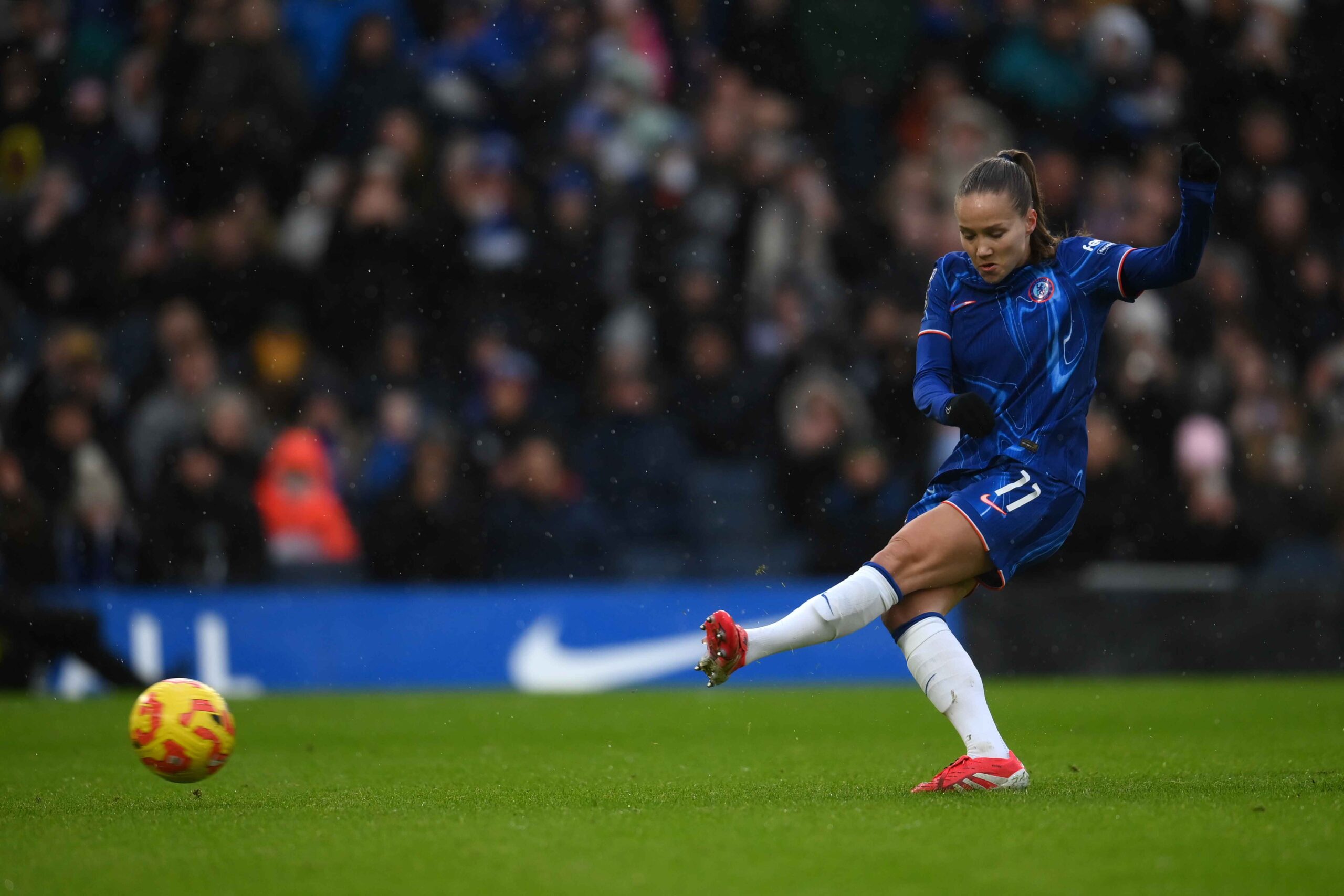 Royaume-Uni : Chelsea renforce sa domination en WSL avec une victoire contre Arsenal