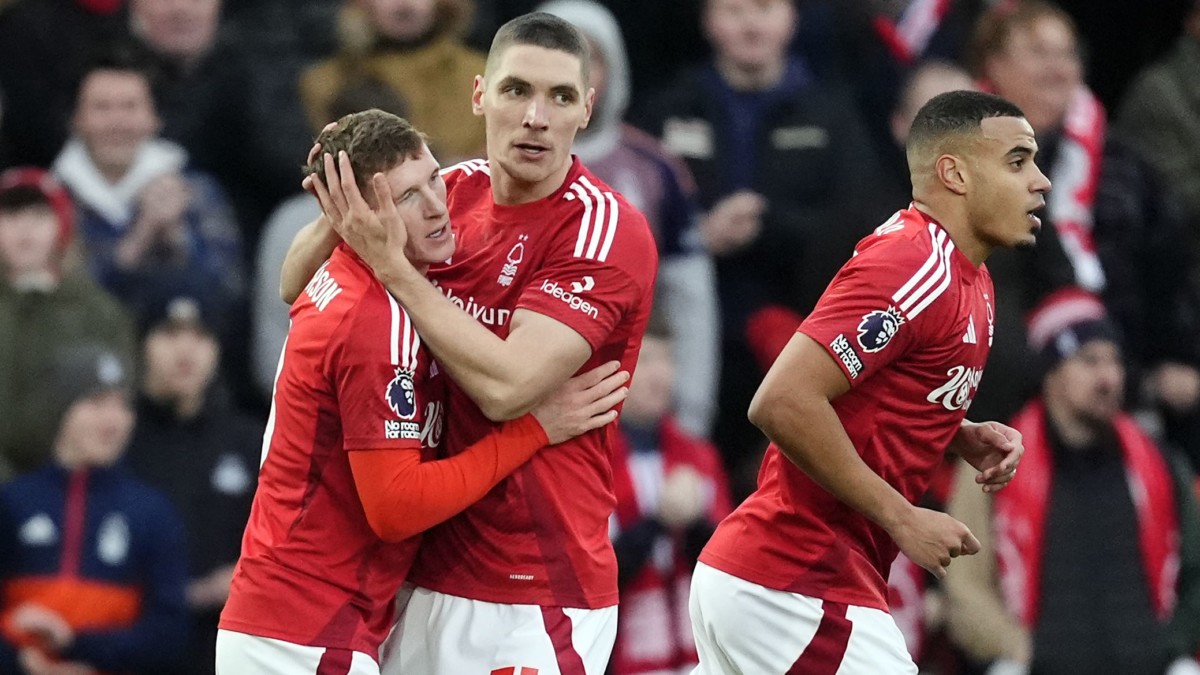 Royaume-Uni : Nottingham Forest maintient la pression dans la course au titre
