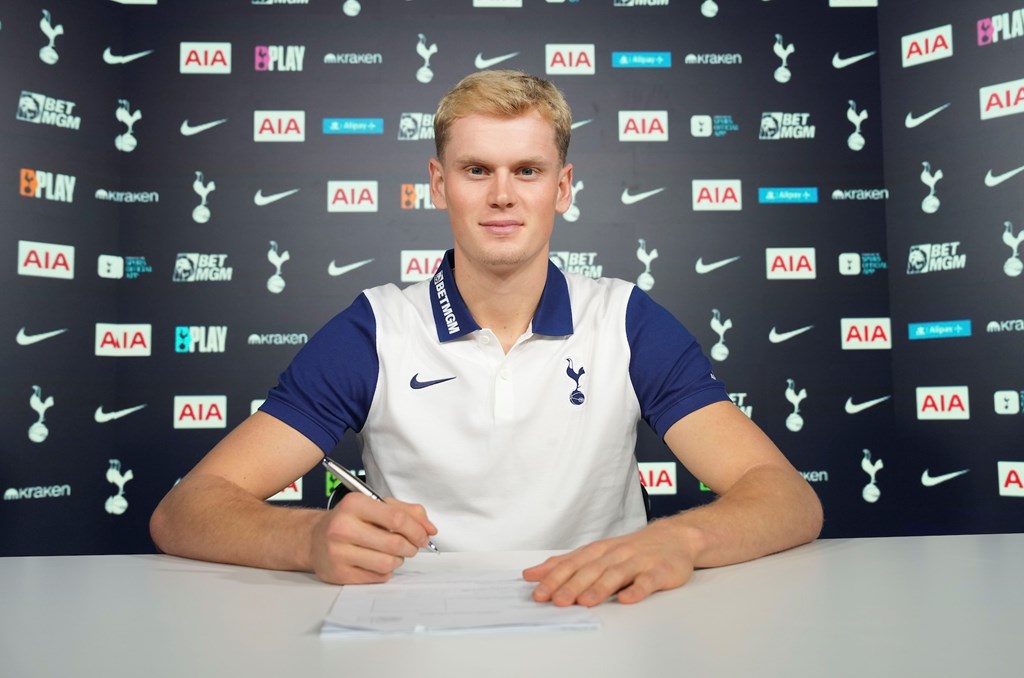 Royaume-Uni : Tottenham annonce son premier transfert hivernal