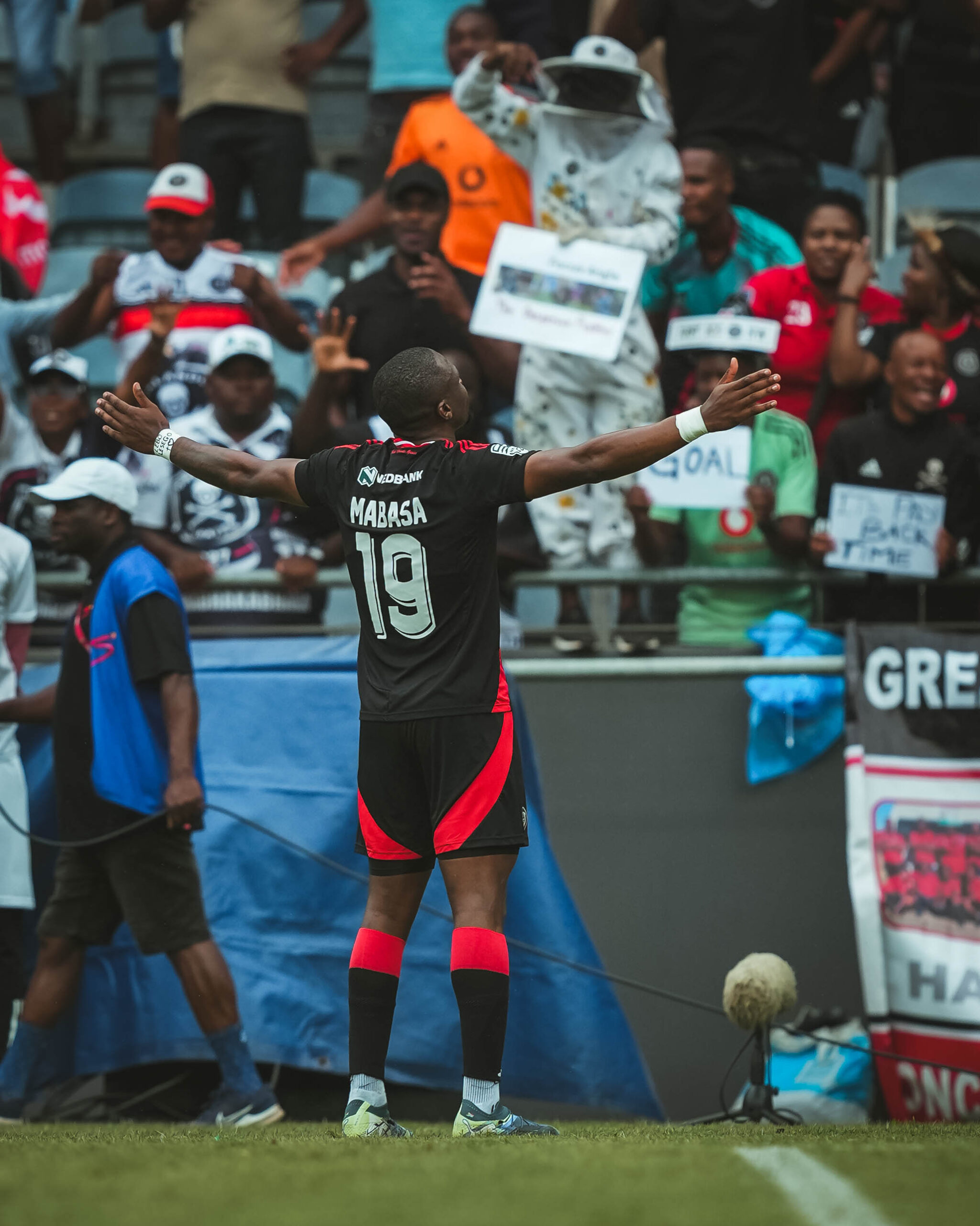 Afrique du Sud : Hat-trick de Mabasa propulse Orlando Pirates en quart de finale