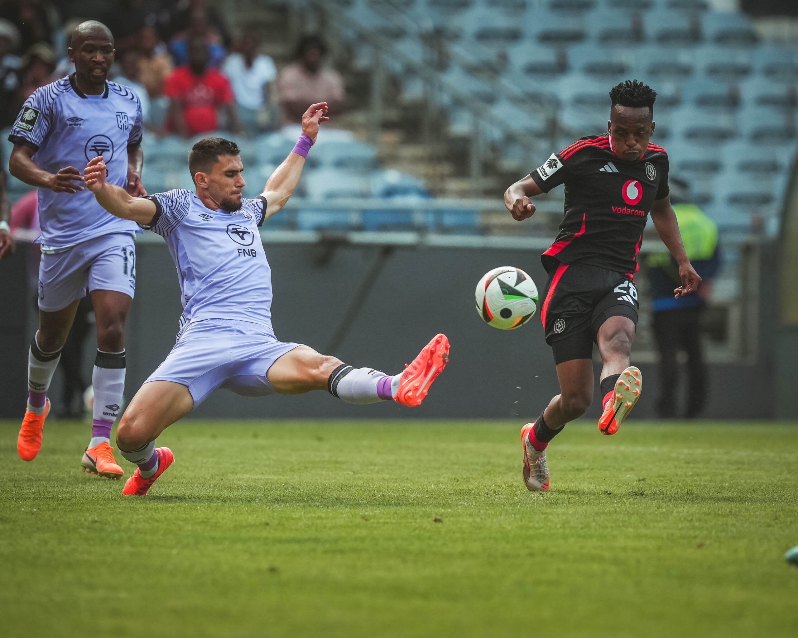 Afrique du Sud : Le coach des Orlando Pirates insiste sur la nécessité de ne pas perdre de points