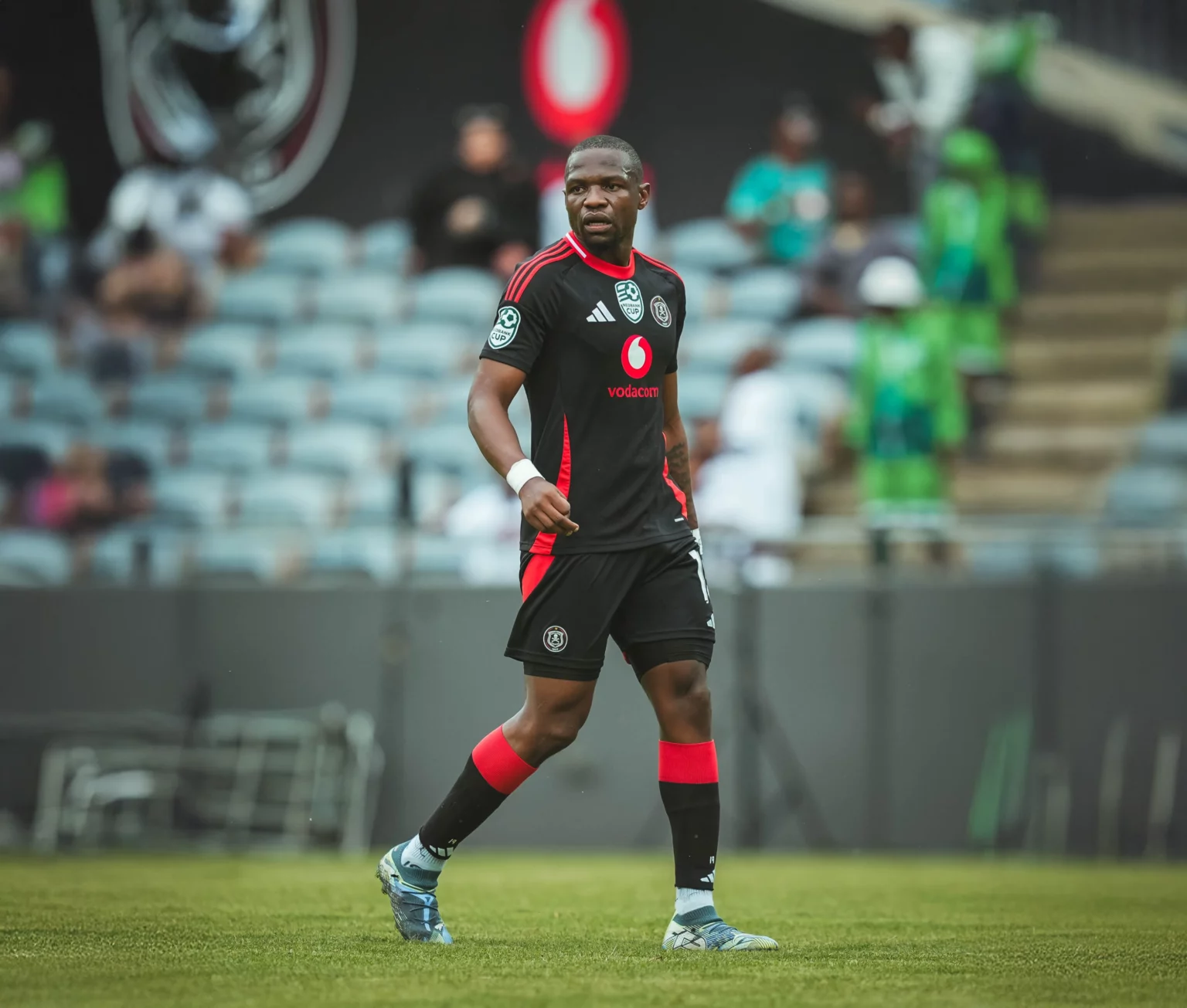 Afrique du Sud : Tshegofatso Mabasa vise le record de buts des Orlando Pirates