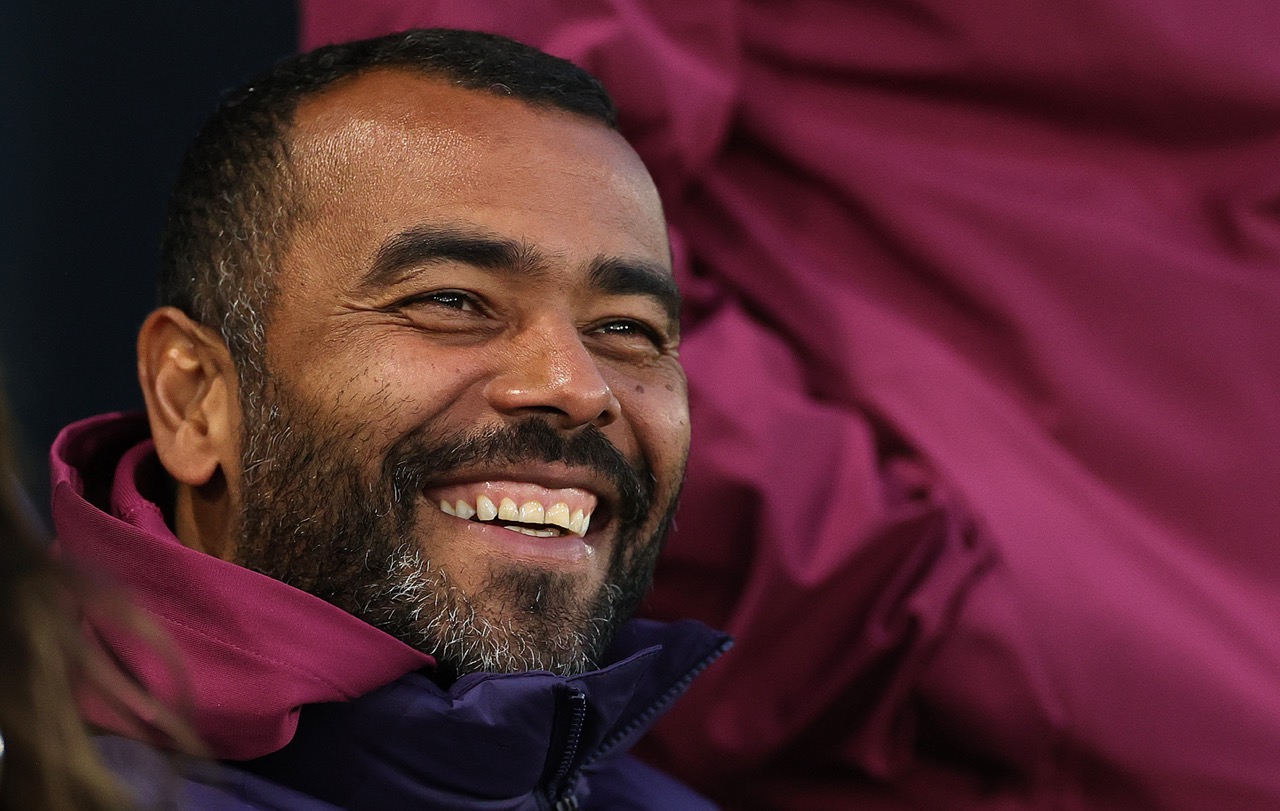 Angleterre : Ashley Cole sera intronisé au Hall of Fame du National Football Museum