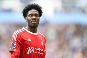 Angleterre : Ola Aina dispute l’intégralité d’un match à sept buts en Premier League