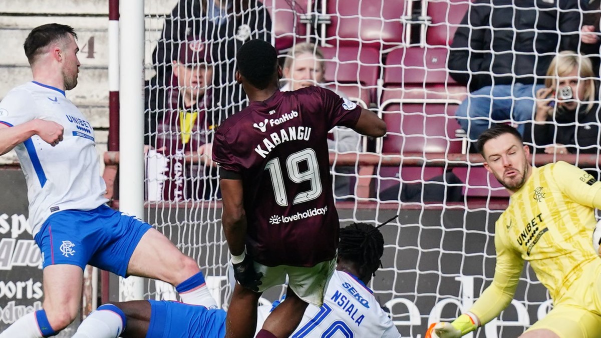 Écosse : Hearts vainqueur face à St Johnstone grâce à Elton Kabangu