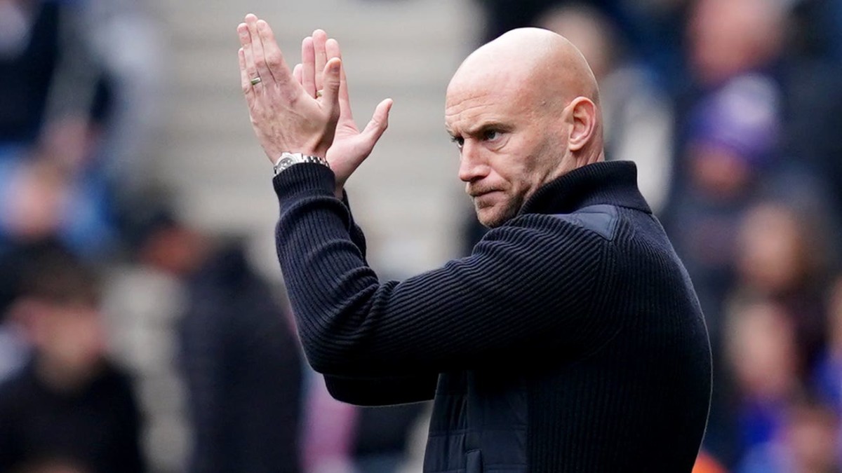 Écosse : Hibernian prolonge sa série d’invincibilité malgré un nul contre St Mirren