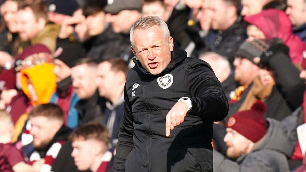 Écosse : Neil Critchley motive Hearts après une victoire cruciale