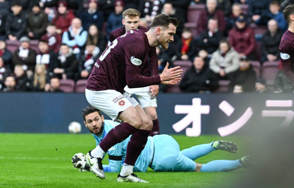 Écosse : Philippe Clement soulage la pression sur les Rangers avec une victoire à Tynecastle