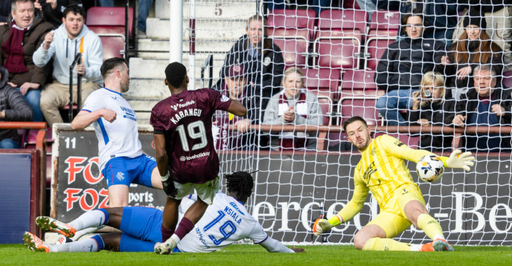 Écosse : Philippe Clement soulage la pression sur les Rangers avec une victoire à Tynecastle