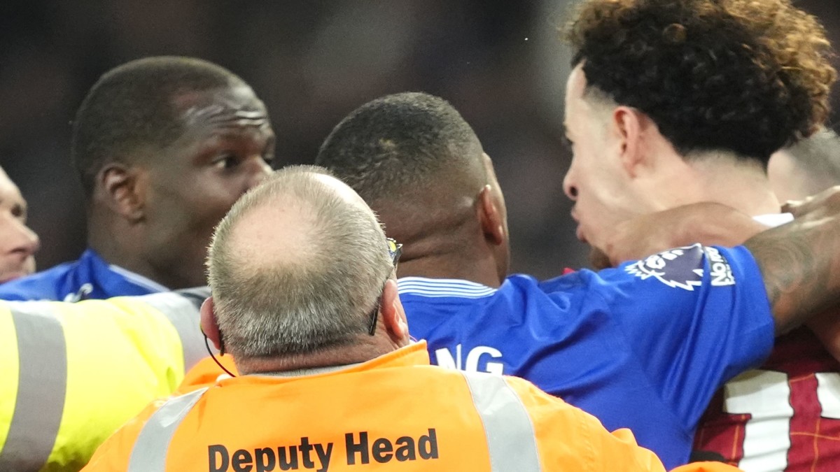 Everton et Liverpool condamnent les abus racistes contre Abdoulaye Doucouré