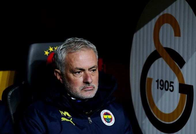 Galatasaray va entamer des poursuites pénales contre Mourinho pour propos racistes
