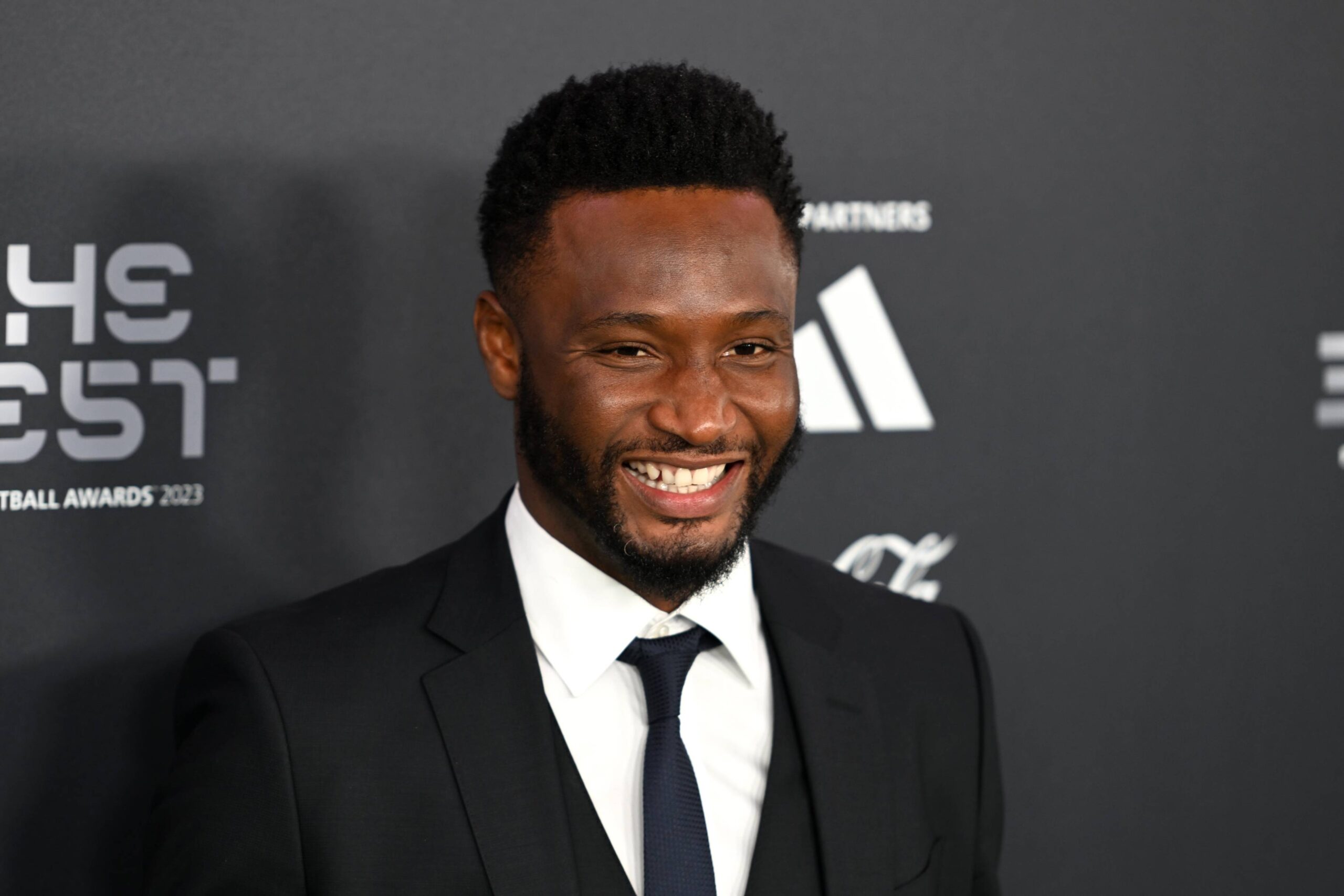 John Obi Mikel critique sévèrement la direction de Chelsea et compare la situation actuelle à une crise passée