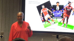 La mère d’un joueur d’Arsenal crée une plateforme pour aider les parents dans le football