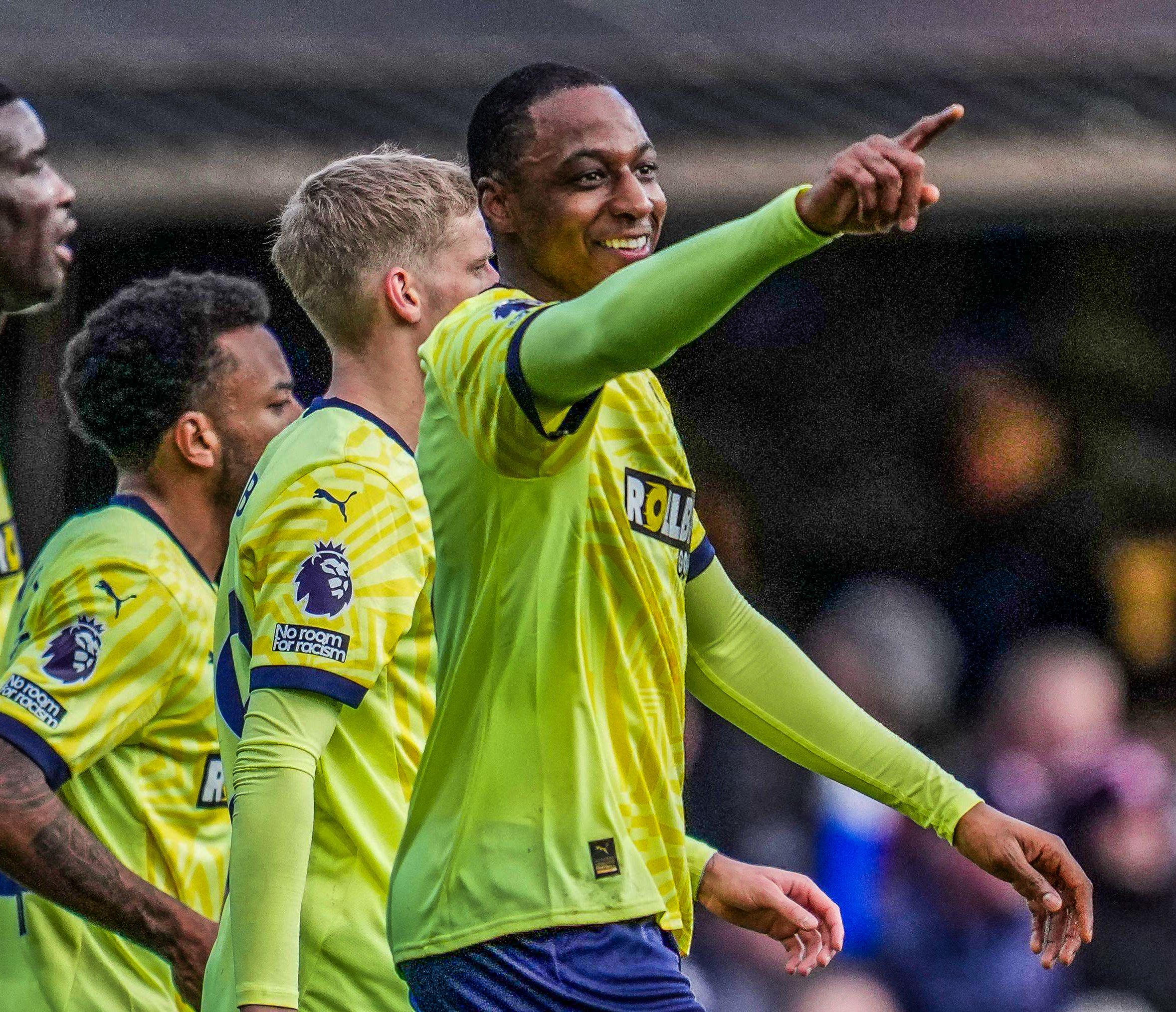 Le manager de Southampton loue la polyvalence de Joe Aribo