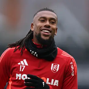 Nigeria : Alex Iwobi se confie sur son enfance « étrange » et sa relation avec son père