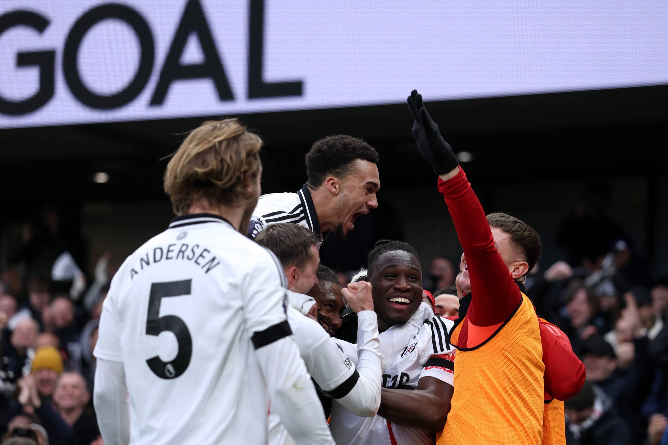 Nottingham Forest s’incline face à Fulham : la course à l’Europe se complique