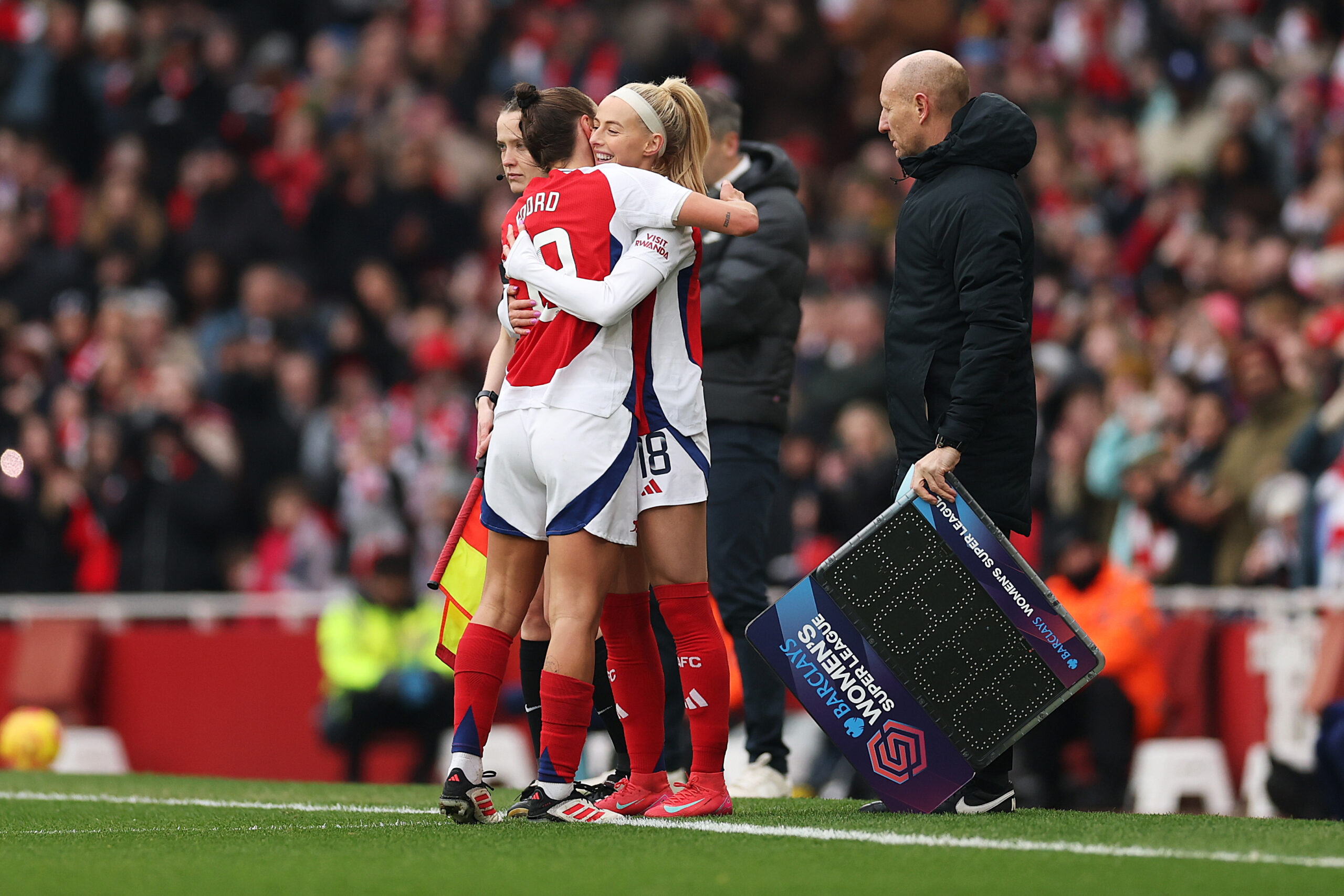 Royaume-Uni : Arsenal écrase Tottenham 5-0 dans le derby féminin du nord de Londres