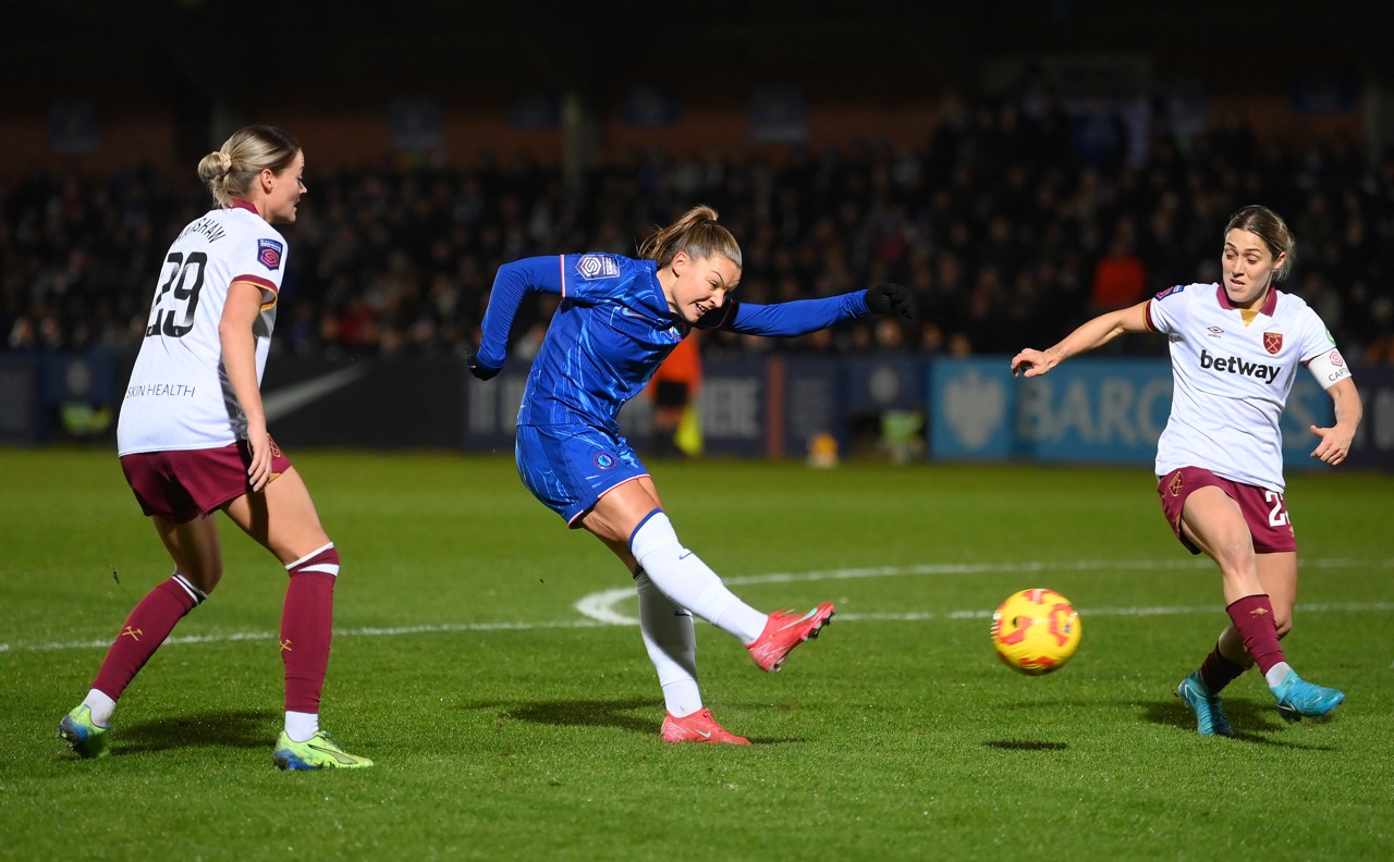 Royaume-Uni : Chelsea se qualifie pour la finale de la League Cup féminine