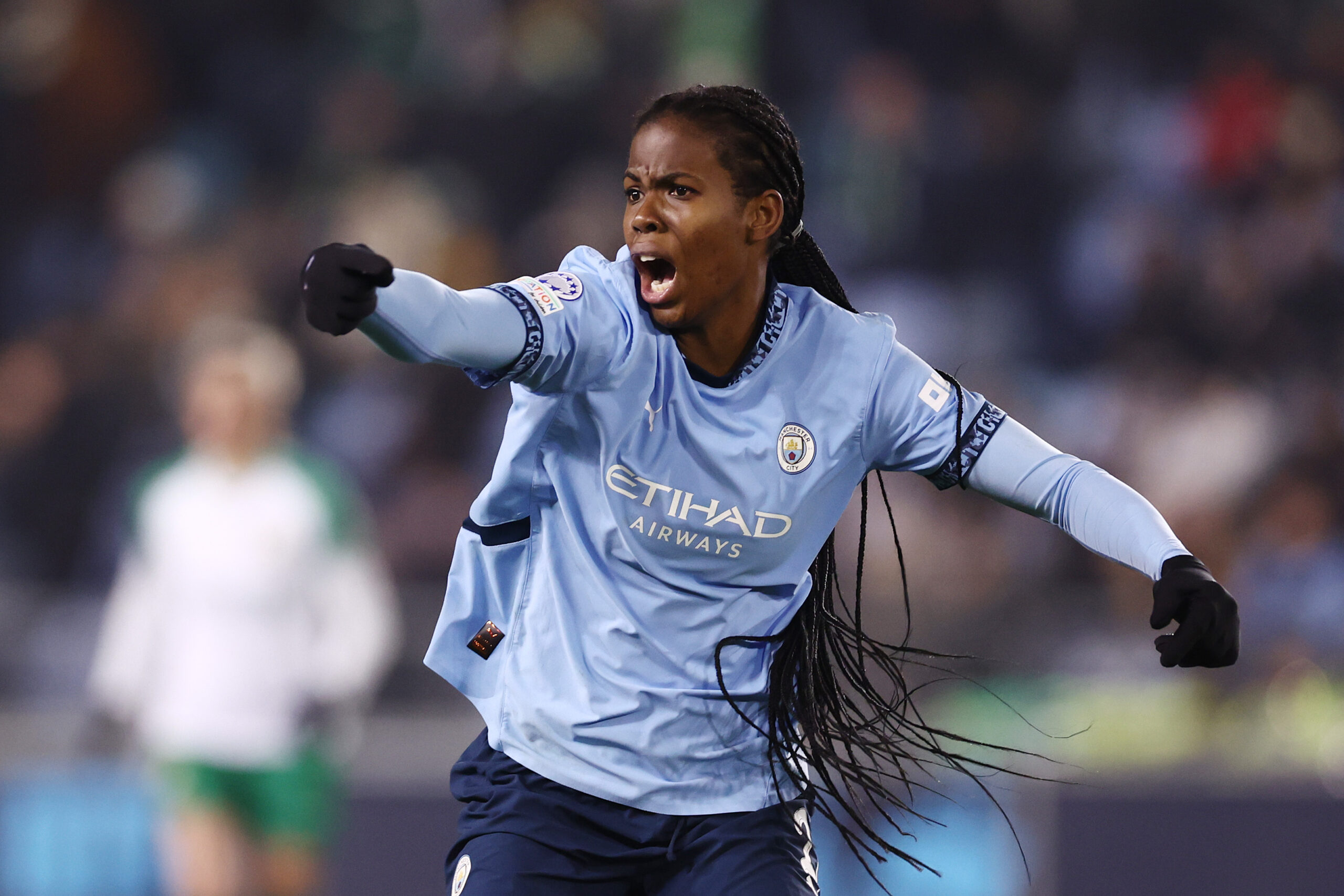 Royaume-Uni : Gareth Taylor et Pep Guardiola condamnent le racisme envers Bunny Shaw