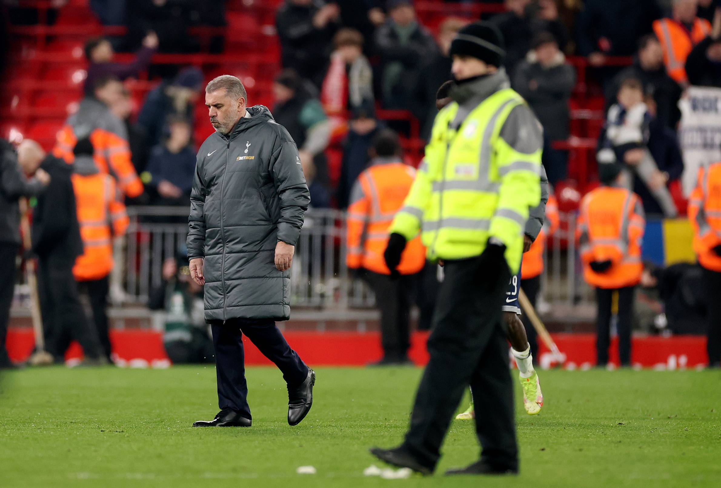 Royaume-Uni : Redknapp et Carragher critiquent vivement Tottenham et Postecoglou