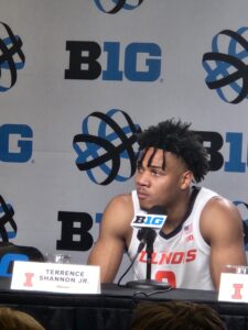 Terrence Shannon Jr. félicite Tom Izzo après un record historique