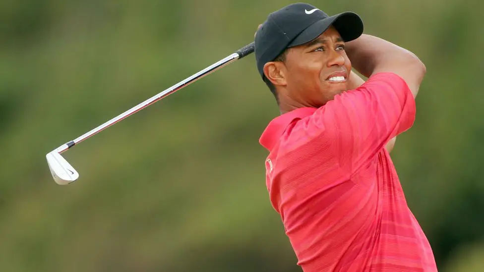 Tiger Woods renonce au tournoi de Torrey Pines après le décès de sa mère