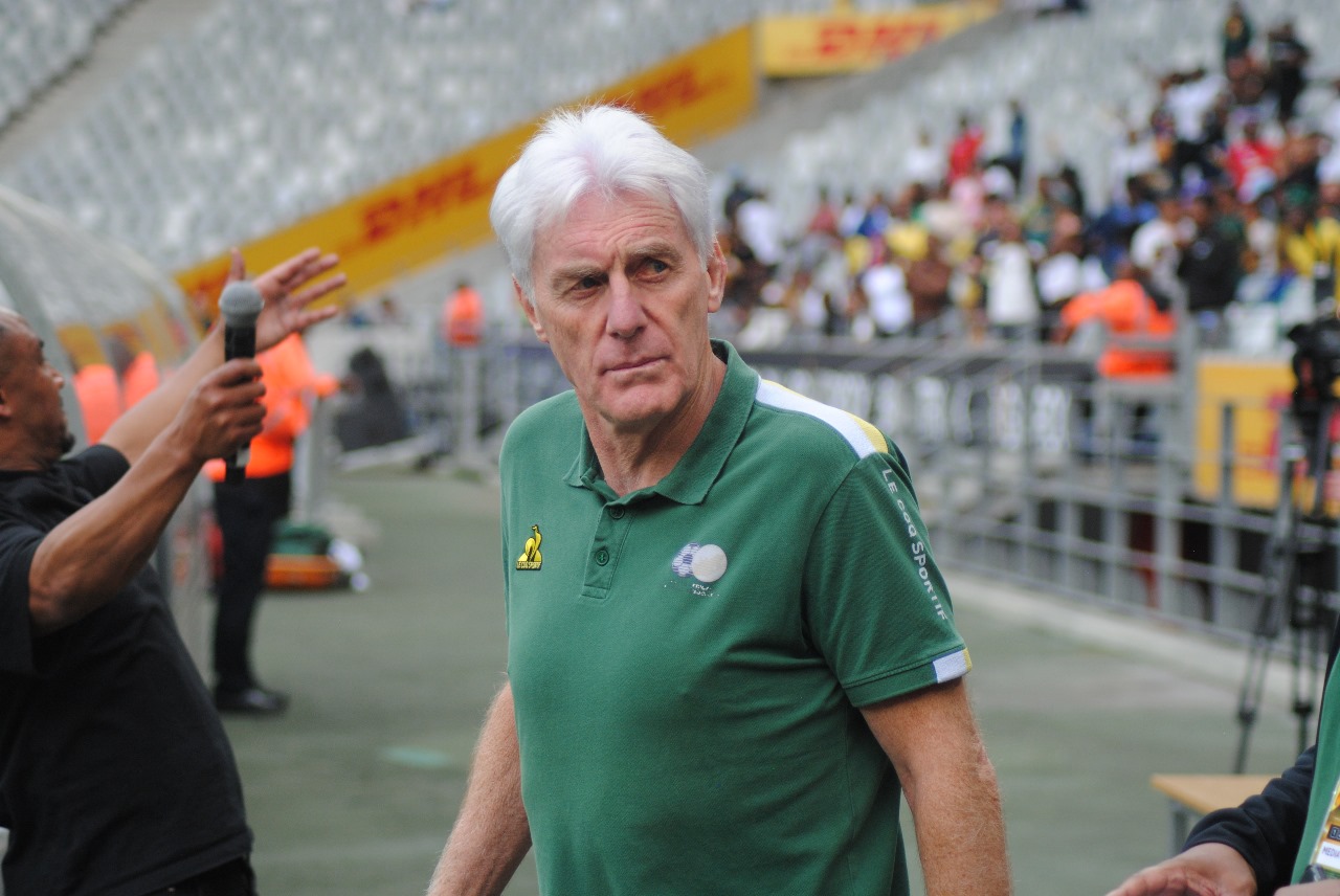 Afrique du Sud : Hugo Broos exclut un joueur pour absence de passeport valide